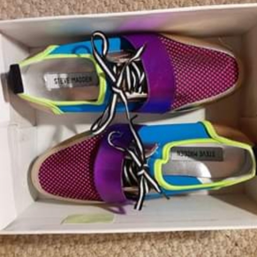 Steve Madden colorful sneakers. NEW